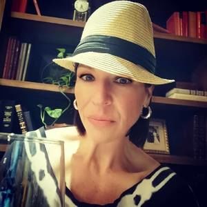 Meet your Posher, Nadine